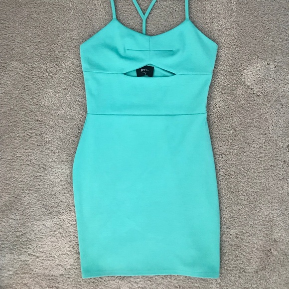 Bodycon strapping dress - Picture 3 of 3